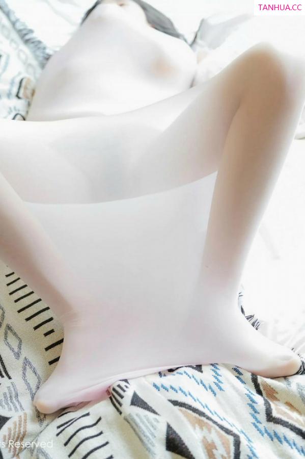   [XiuRen]高清写真图 2025.02.26 No.9935 姚若兮vay 丝袜美腿第19张图片